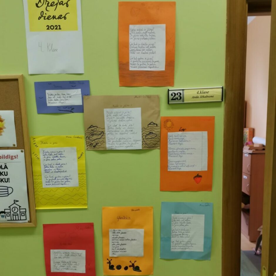 Skolēnu pārrakstīti dzejoļi