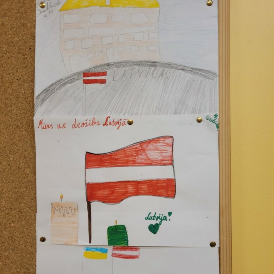 Zīmējums - Latvijas karogs