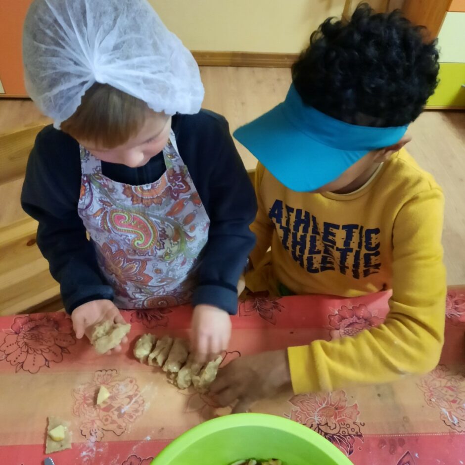 Bērni skaita cepumus