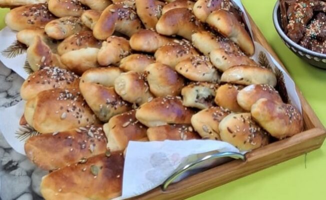 Pīrāgi svētku galdā