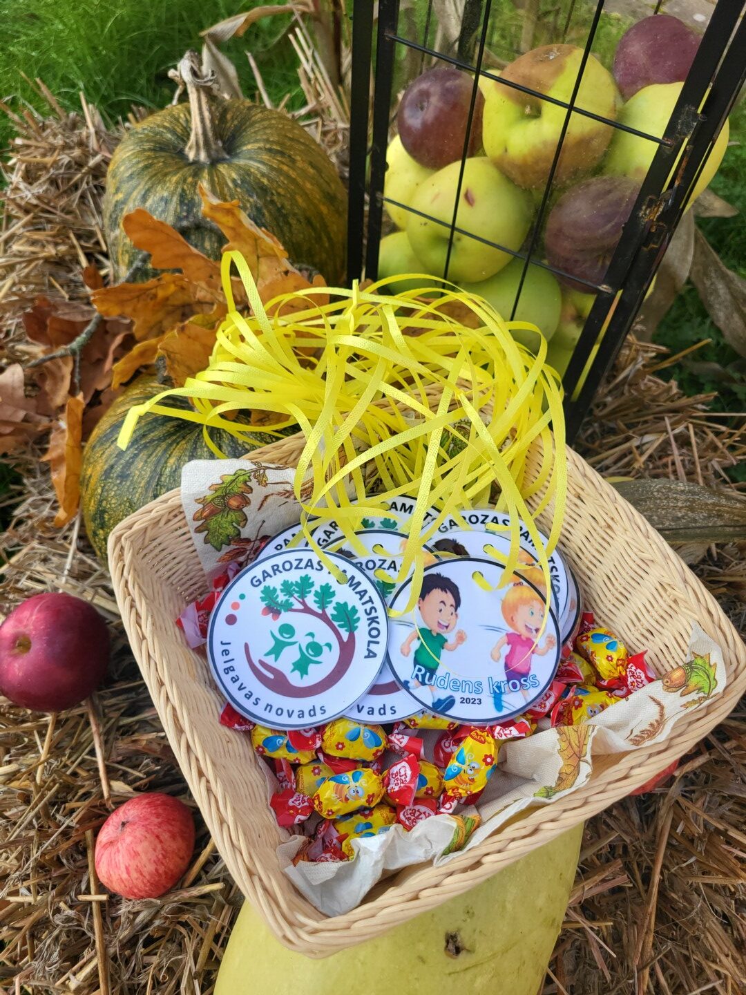 edaļas un konfektes groziņā