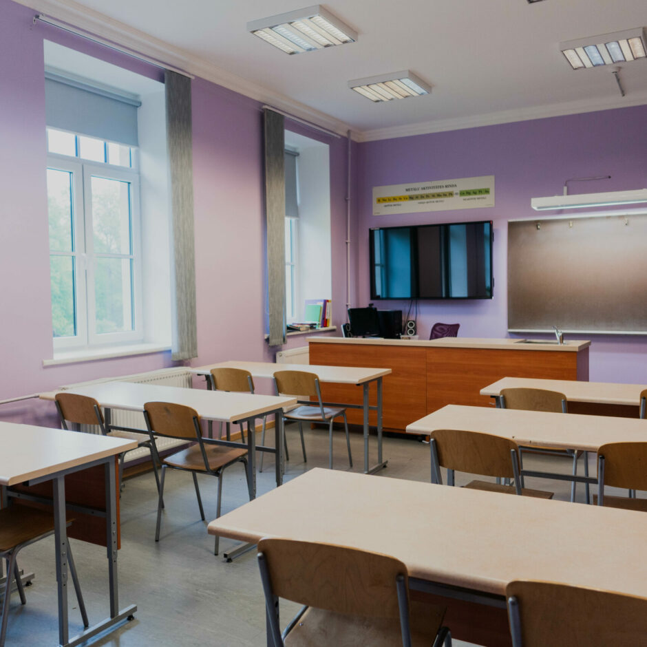 Ķīmijas, bioloģija, ģeogrāfijas kab.