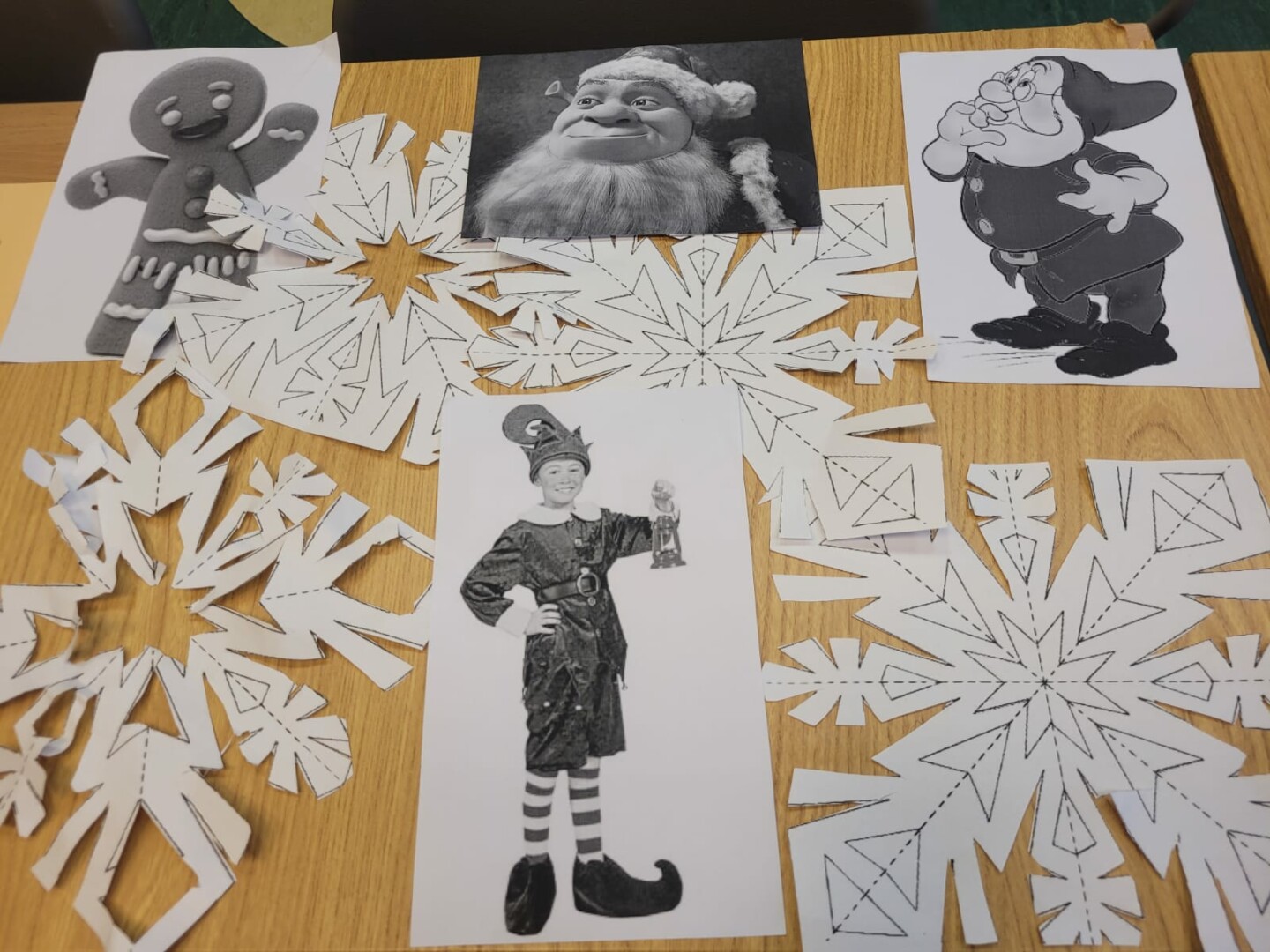 Fotogrāfijas, sniegpārslas no papīra