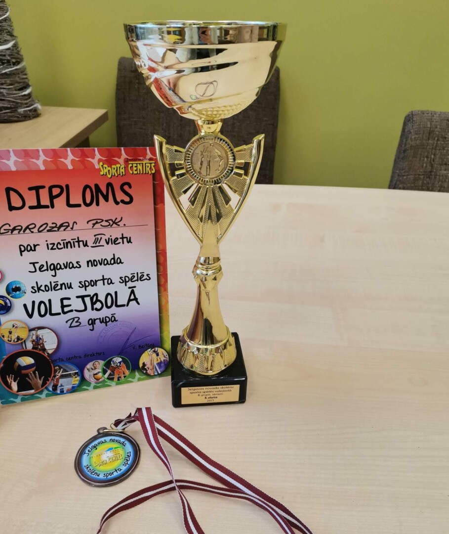 Medaļa, kauss, diploms
