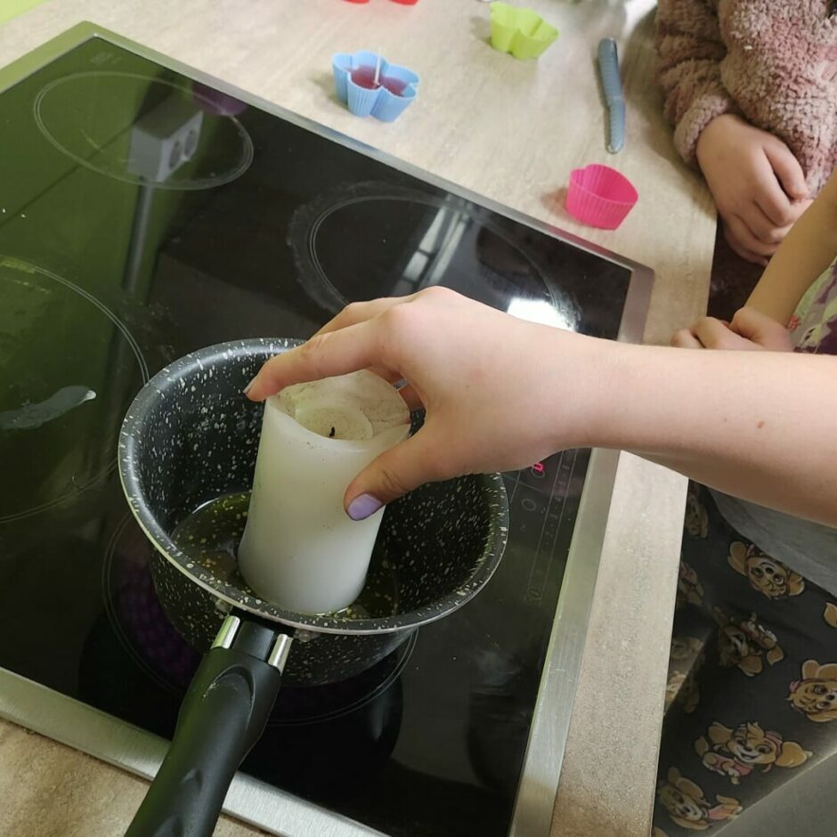 Katliņš ar sveci iekšā